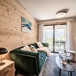 Omas - By Emerald Apartamento