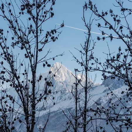Omas - By Emerald * Les Houches